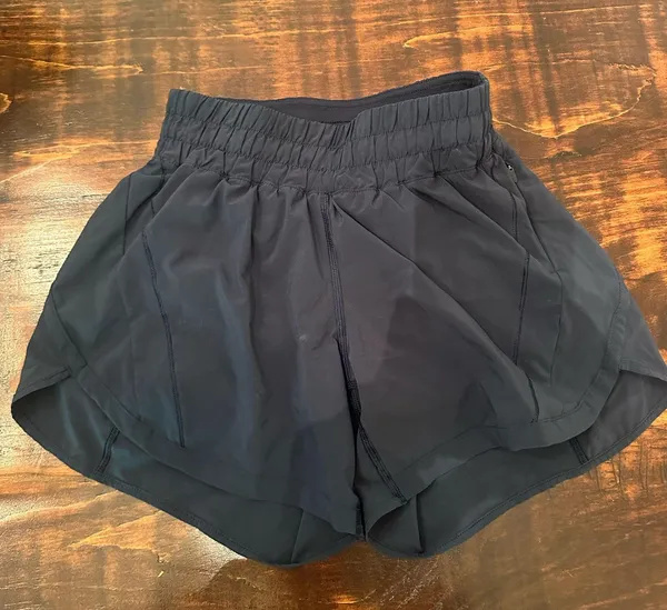 Lululemon Shorts Track That 5"  - Image 2