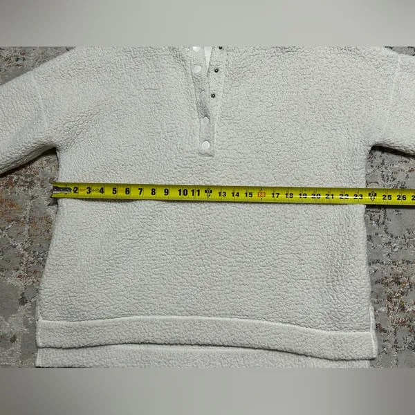 AERIE Ivory Cloud Sherpa Oversized Sweater Super Soft Cozy size Medium - Image 8