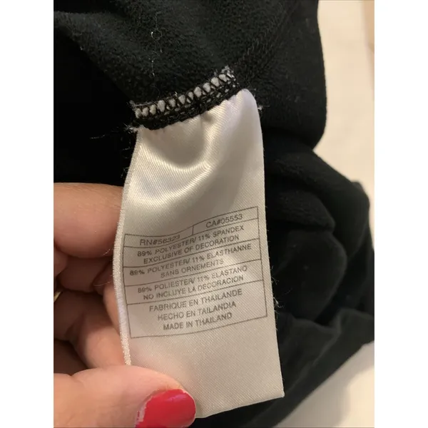 Nike Pro Therma Black, size Large woman's. Nike Compression shirt - Image 5