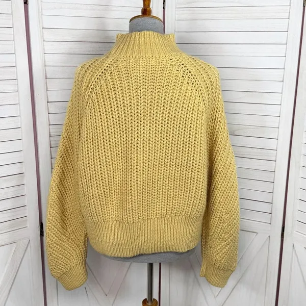 H&M Chunky Knit Funnel‎ Neck Barrel Sleeve Crop Sweater Yellow Medium - Image 4