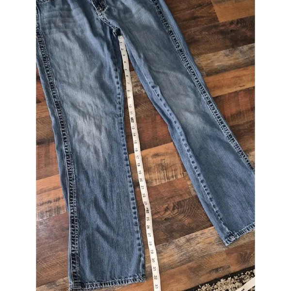 Wrangler Retro 1947 Relaxed Boot Jeans in Blue 6-8 - Image 6
