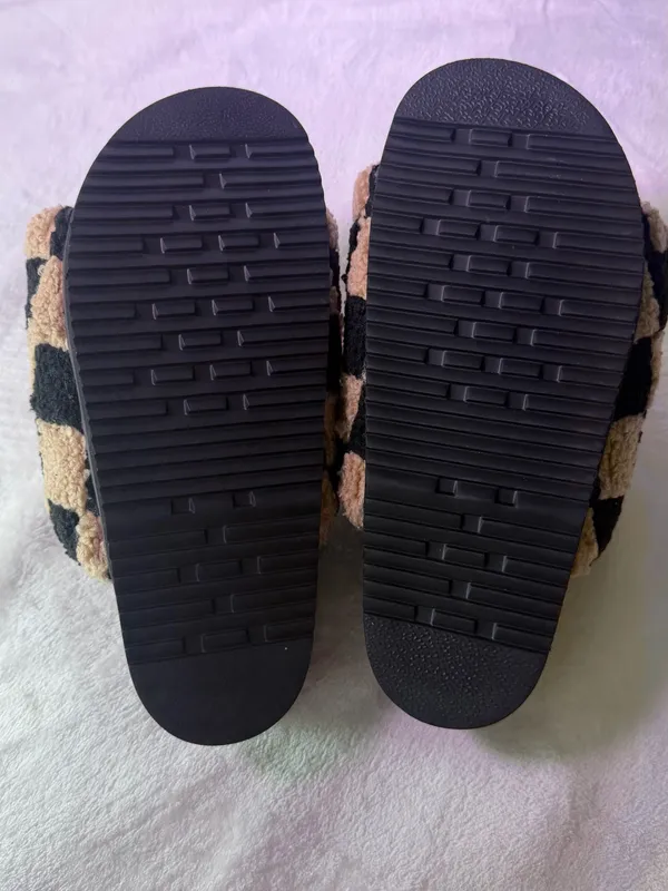 ROAM Checkerboard Sherpa Slide - Black & Tan - Image 6