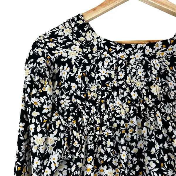 Sienna Sky Floral Top Womens M Black Floral Ditsy Tie Back Cottagecore Witchy - Image 2