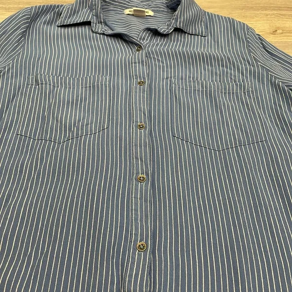 Billabong Blue & White Striped Long Sleeve Button Down Women's Shirt Size Small - Image 7