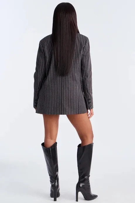 FashioNova blazer shorts set - Image 4