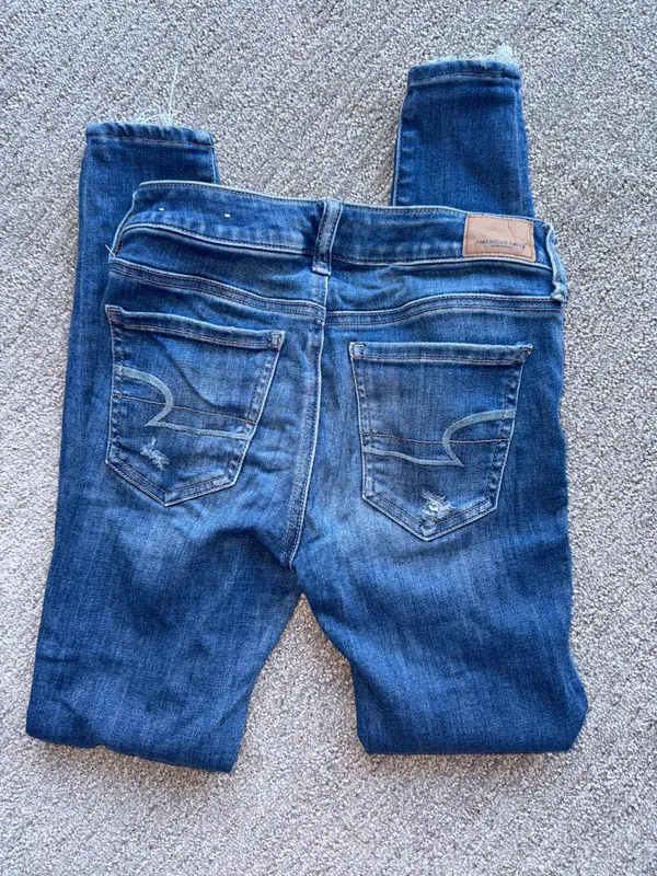 American Eagle Distressed Jeans - Image 2