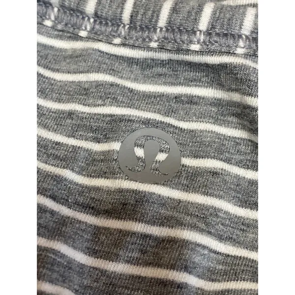 Lululemon All It Takes Gray Striped Ruched Short Sleeve Crop Tee T-shirt Top S - Image 3
