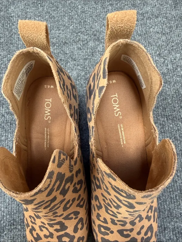 Toms Leopard Print Chelsea Booties in Tan and Black - Image 9