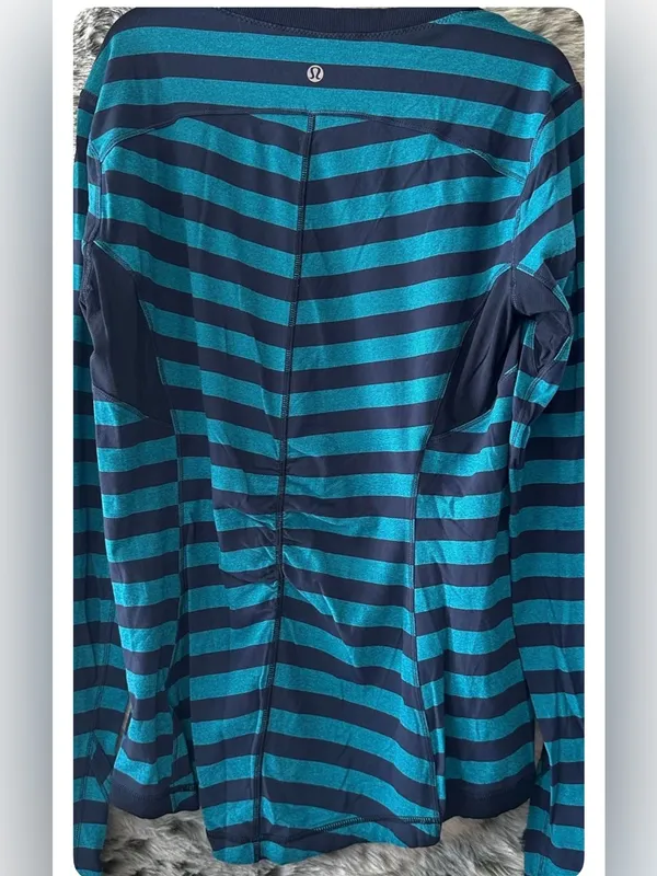 10. Lululemon base runner sz 12 Euc - Image 3