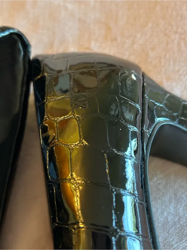 Nordstrom black patent leather pumps with crocodile embossing size 8M - Image 7
