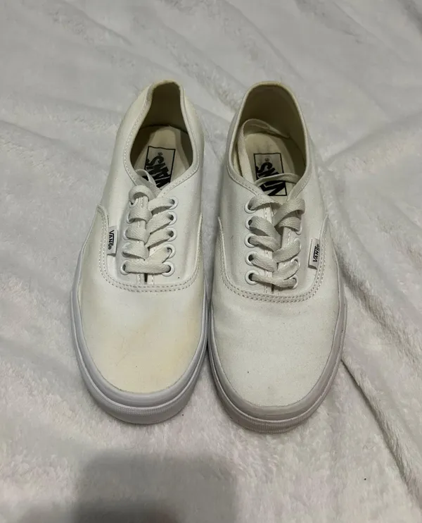 White - Image 4