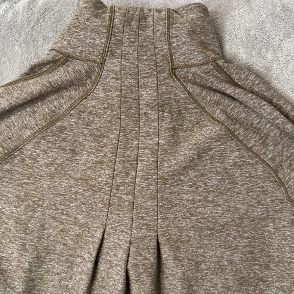Lululemon Rush Hour 1/2 Zip Heathered Military Green Pullover Size 8‎ Active - Image 6