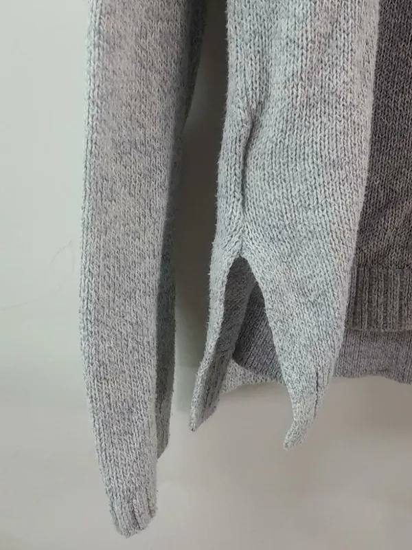 Old Navy L Gray Oversized Pullover Sweater - Image 6
