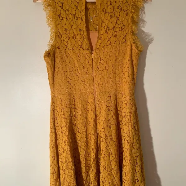 Miami Dress size Medium - Image 4