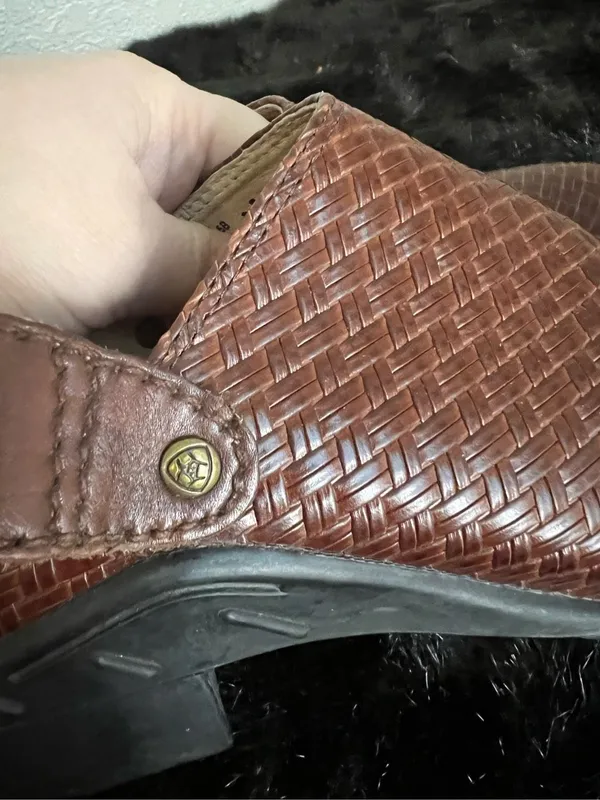 Ariat Women’s Size 7.5 Woven Brown Leather Slides Mules Strap Style 94024 - Image 7
