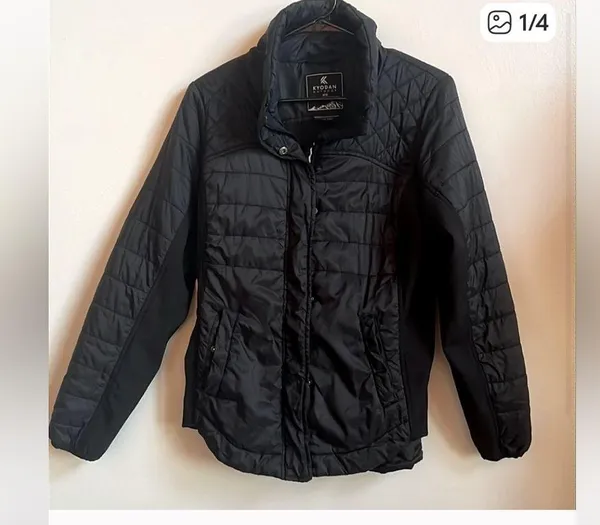 Kyodan Women's Black Puffer Jacket - Image 5