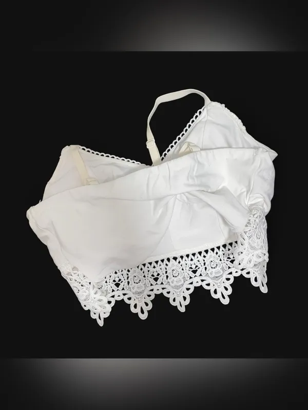 Mudd White lace crop top/bralette - Image 6