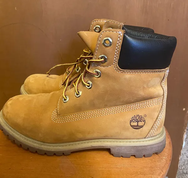 Boots - Image 3
