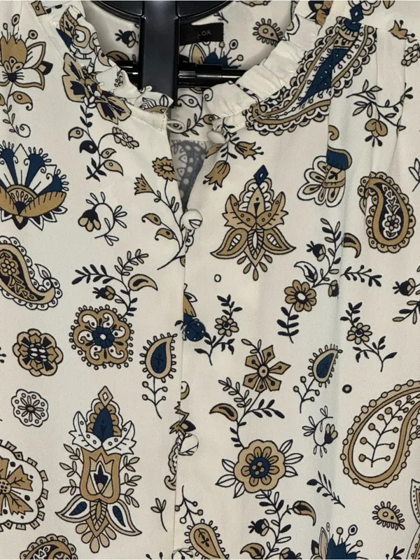 Ann Taylor NWT Floral Paisley Ruffle Sleeve Button Front Blouse XS - Image 3