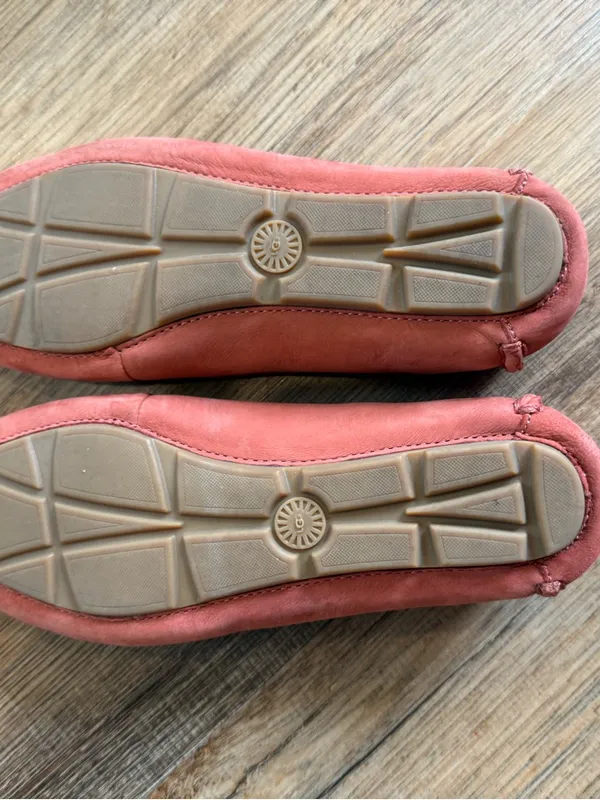 UGG Women's Coral Callen Loafers with Metal Bit Size 5 NWOT - Image 2