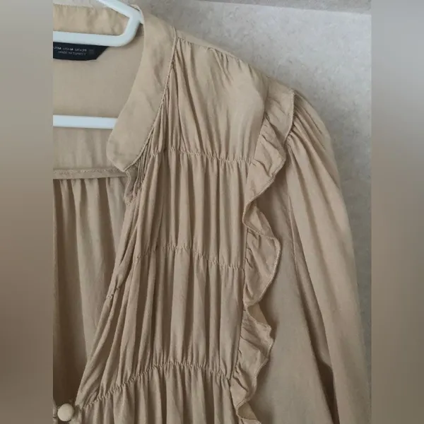 Zara NWT ruffe pleated button elegant top - Image 4