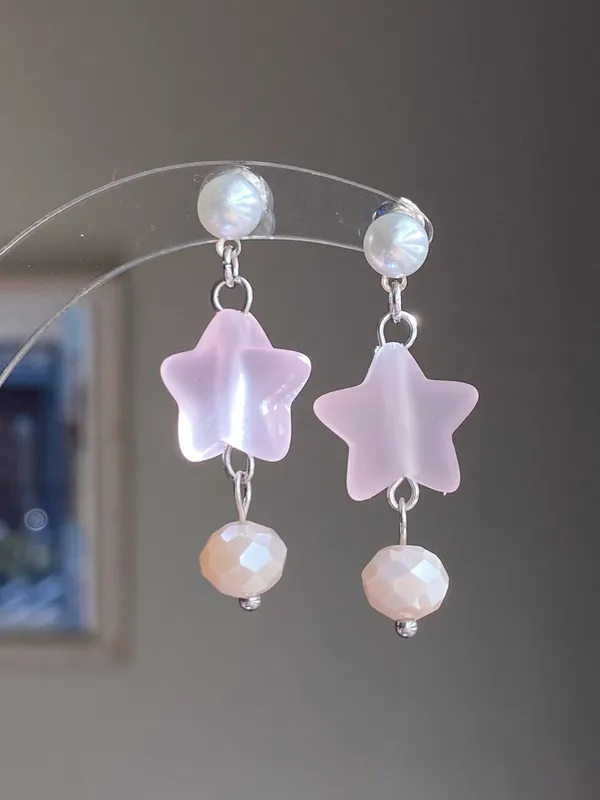 Handmade light pink star & glass beads cute fairy cottage style dangle earrings💐💓 - Image 7