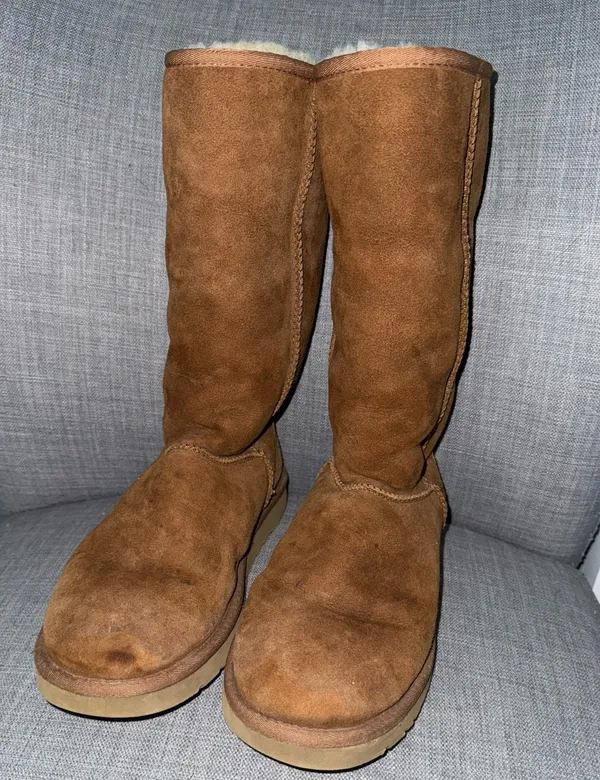 Women’s Ugg Classic II boots tall chestnut brown size 9 - Image 6