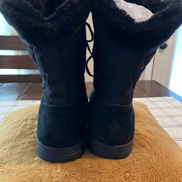 Columbia Boots winter boots size 6 snow boots - Image 3