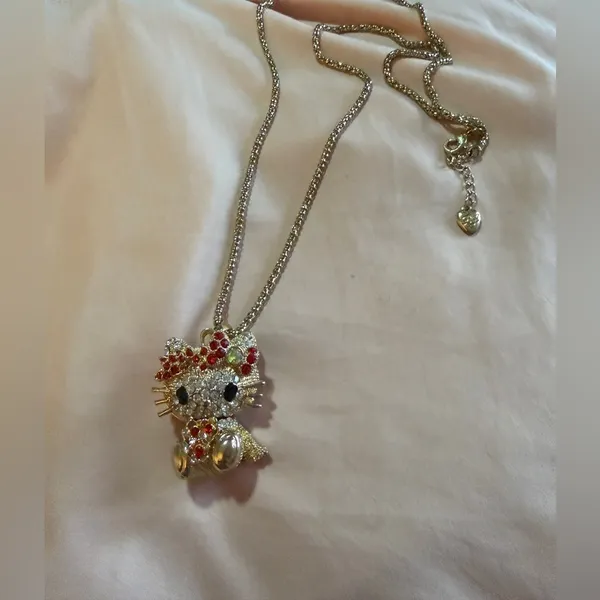 Charming Hello Kitty Red Pendant Necklace Silver - Image 3