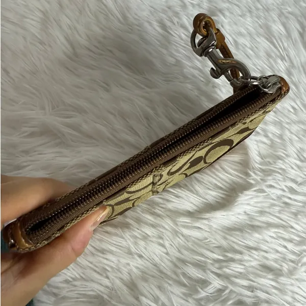 y2k COACH Tan Brown Khaki Canvas Wristlet - Image 3