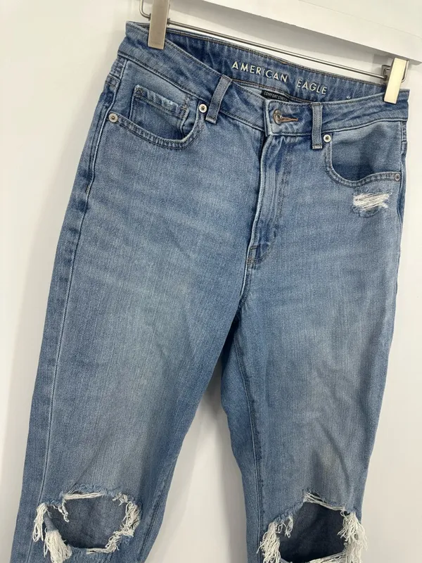 American Eagle Outfitters Comfort Stretch Waistband Mom Jeans Size 2 Distressed - Image 4