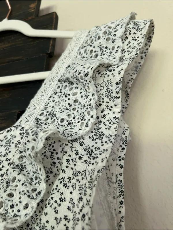 American Eagle Outfitters Floral Tie Open-Back Ruffle Crop Top Lace Eyelet Trim - Image 3