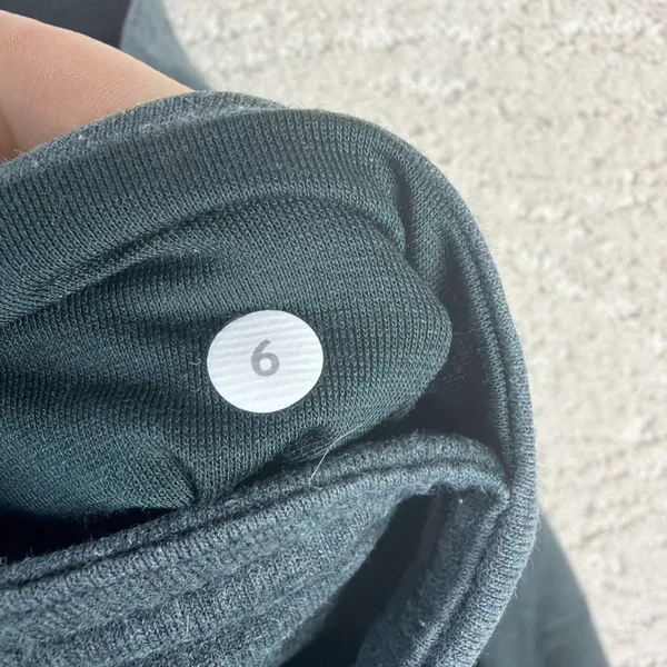 Women's Lululemon Size 6 Align High Rise Leggings Green‎ - Image 4