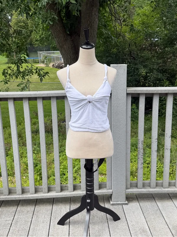 Abercrombie & Fitch White Knot-Front Cropped Camisole - Image 3