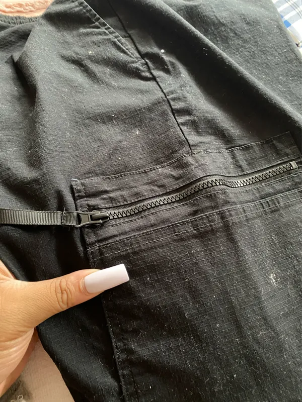 Forever 21 Men’s cargo pants  - Image 3