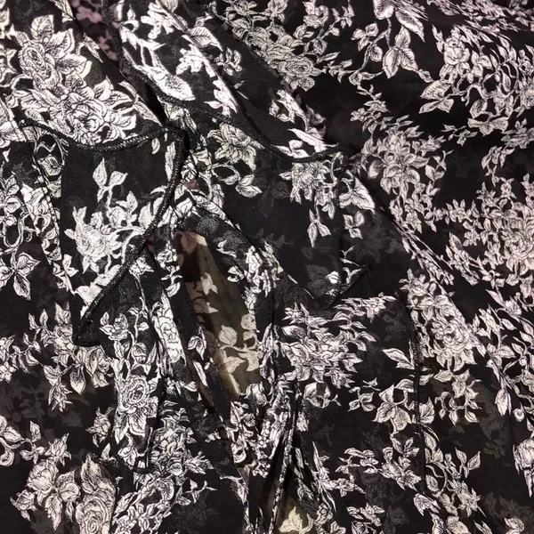 Victorias Secret size small black floral slightly sheer boho top - Image 7