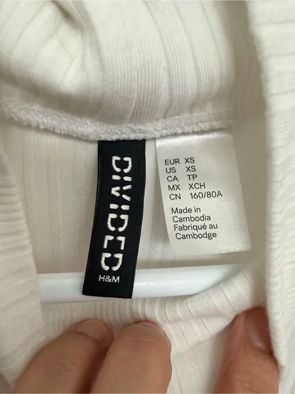H&M white mock neck long sleeve size XS - Image 3