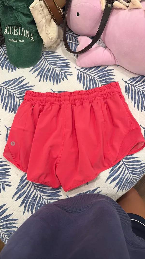 Lululemon Hotty Hot 2.5" Pink - Image 5