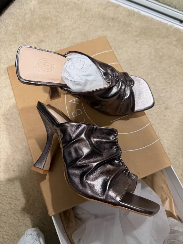 Metallic urban outfitters heels  - Image 3