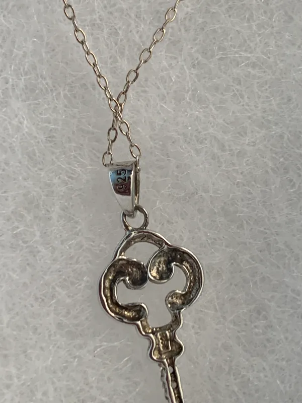 Sterling Silver 925 Heart Key Necklace - Image 5