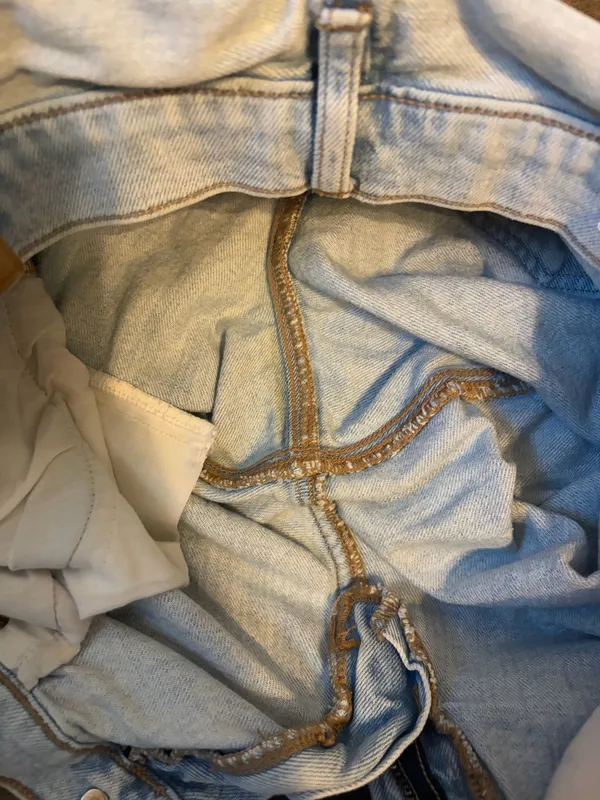 American Eagle Jeans - Image 3
