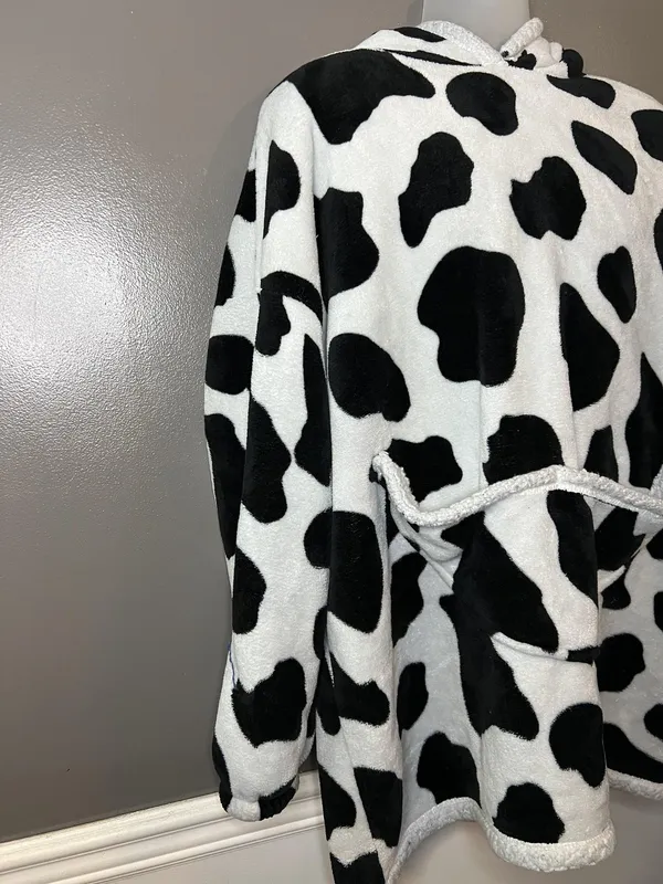Cow Print Wearable Blanket Hoodie Womens Womens One Size Black White Sherpa Cozy - Image 3