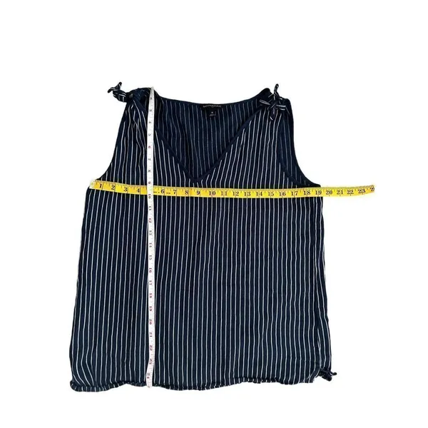 Banana republic navy and white striped tank top size medium womens - Image 5
