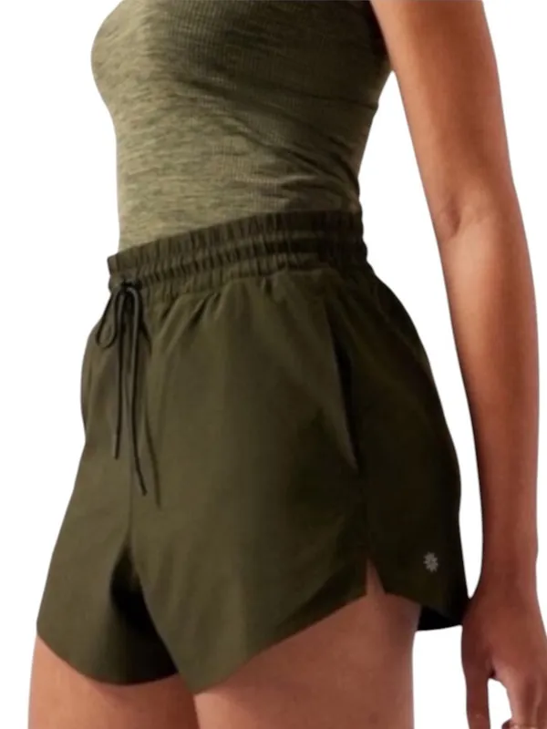 Athleta Crossroads Running Short in Olive Green Size S - Image 11
