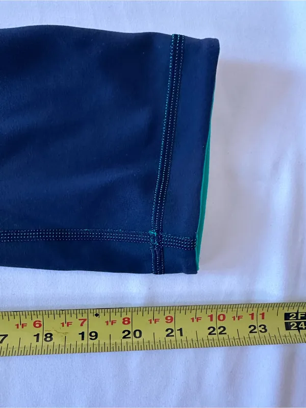 lululemon athletica Girls' Navy Capri Leggings with Teal Trim - Image 3