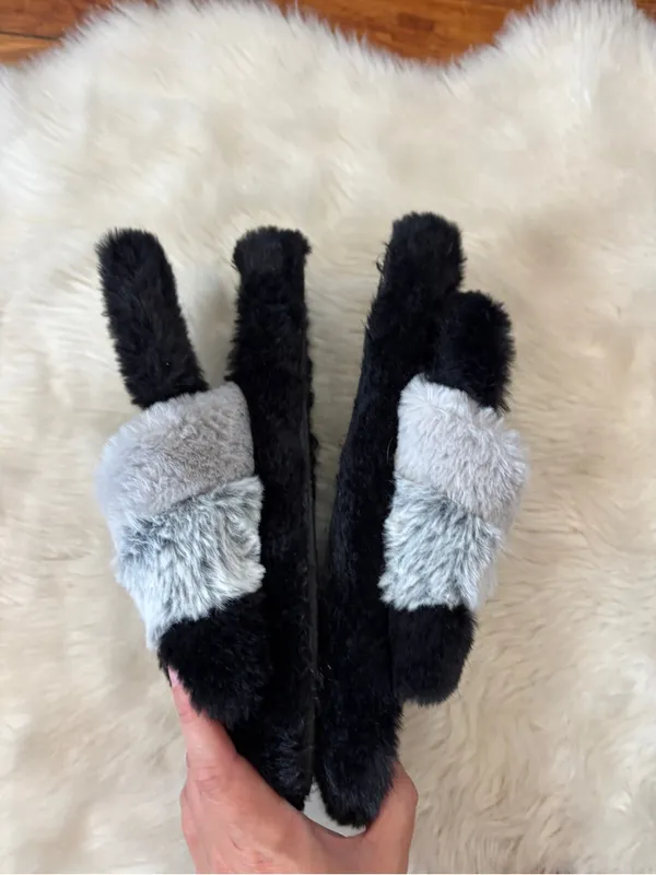 Open Toe Cozy Black and Gray Faux Fur Slippers - Image 2