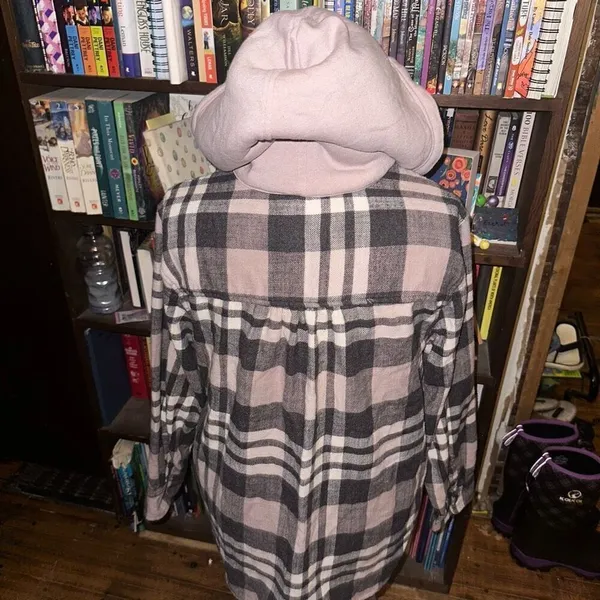 American Eagle pink plaid M cozy fleece hood shacket - Image 2