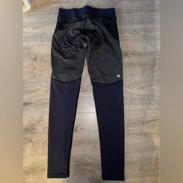 Vintage MISS ME Full Length Leggings Women’s small - Image 2
