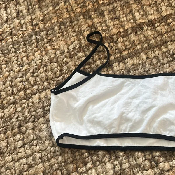 PacSun Formula 1 Racing White Crop Tank Size Medium - Image 6