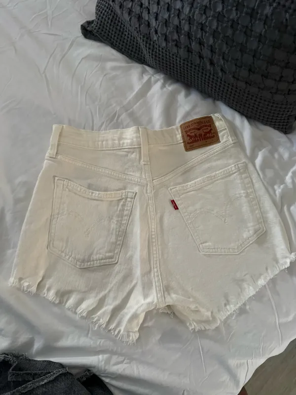 Levi’s 501 Original Cut Off Shorts White Size 26 - Image 5